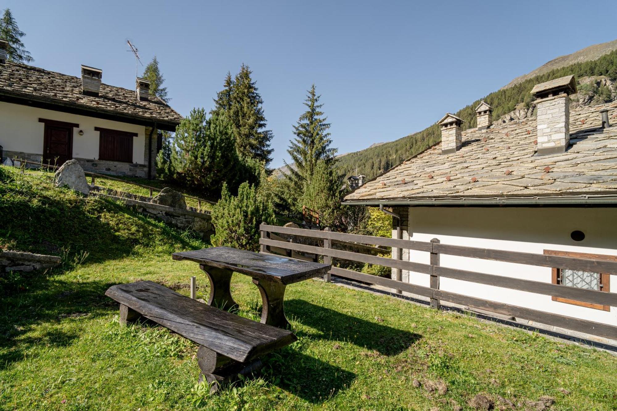 Champoluc Apartment Exterior foto